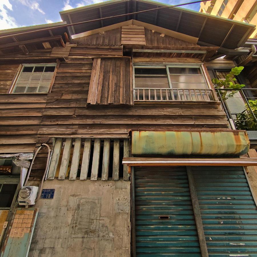 Jerry'S Mazehut Hostel Tainan Extérieur photo